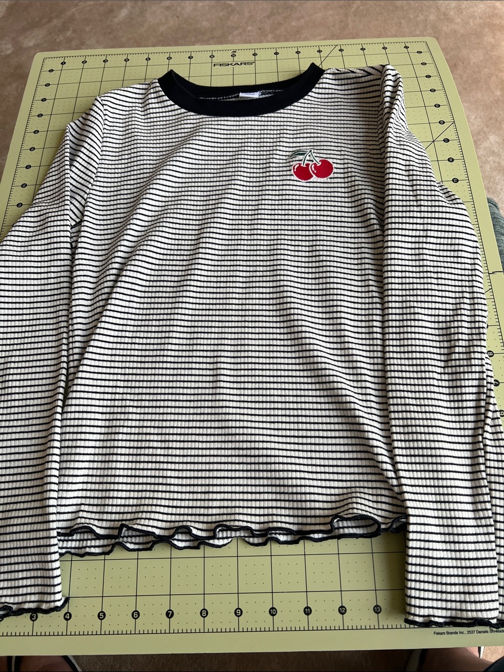 Old Navy Black and White Striped Long Sleeve Top